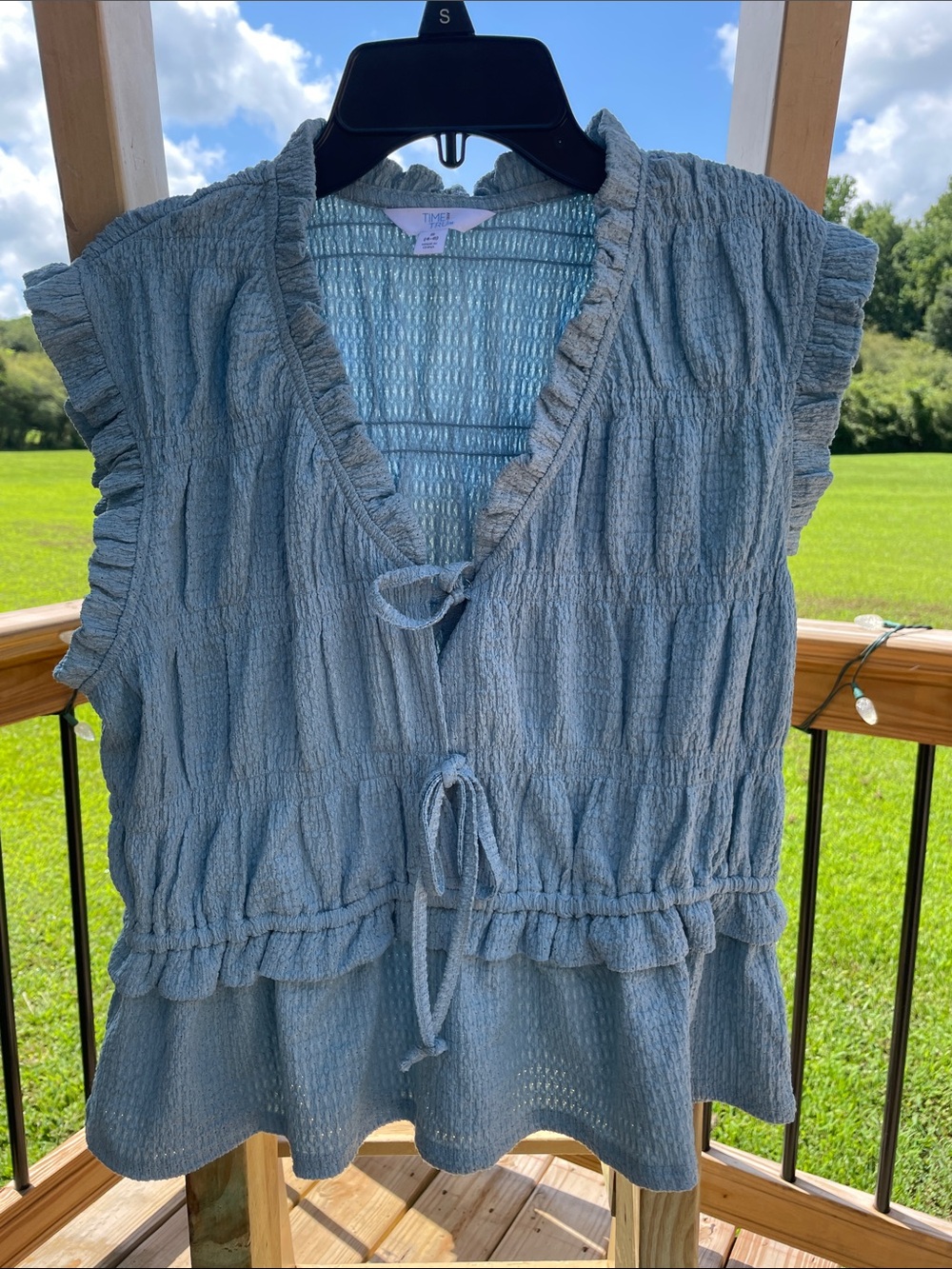 Time and Tru Light Blue Ruffle Tie-Front Sleeveless Blouse